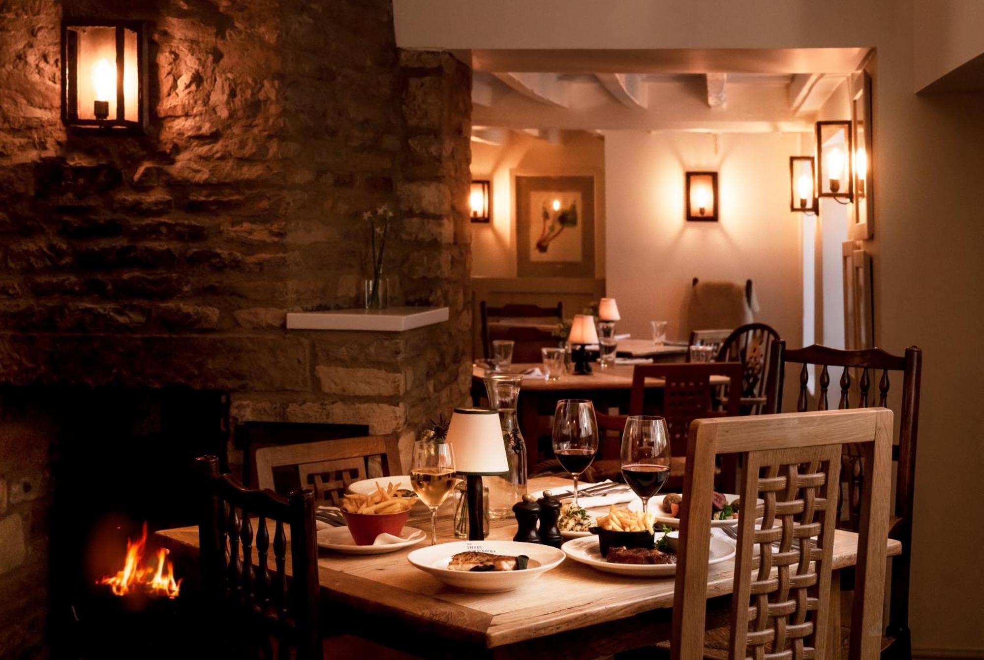 The Three Horseshoes Asthall Esterno foto